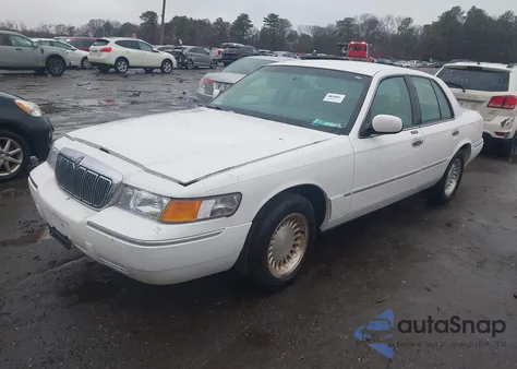 1998 Mercury Grand Marquis z USA, uszkodzony, nr VIN 2MEFM75W9WX700127